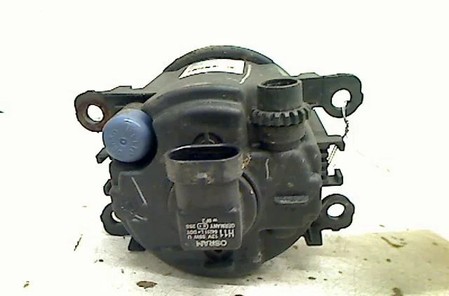 Phare antibrouillard avant droit Renault MEGANE III 3-5 portes (BZ0-1_, B3_) 1.5 dci (bz09, bz0d, bz1w, bz29, bz14) (200