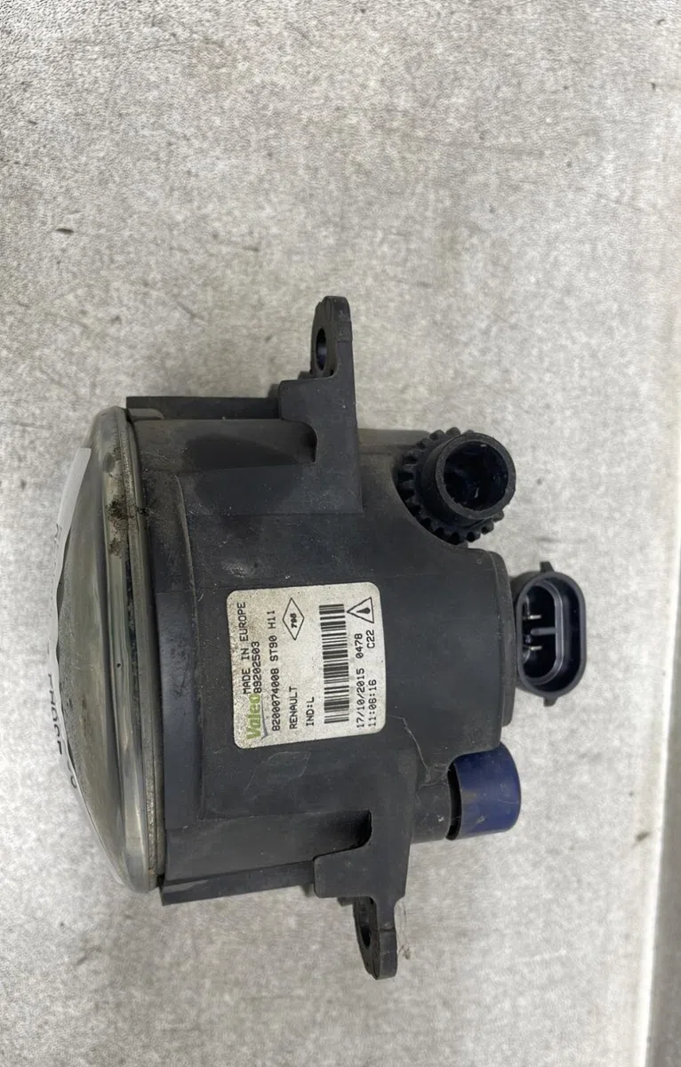 Phare antibrouillard avant droit Renault MEGANE III 3-5 portes (BZ0-1_, B3_) 1.5 dci (bz09, bz0d, bz1w, bz29, bz14) (200