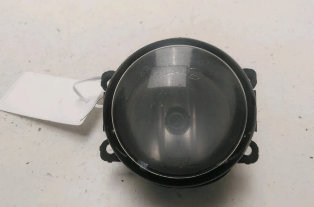 Phare antibrouillard avant droit Renault MEGANE III Coupé (DZ0-1_) 1.5 dci (dz09, dz0d, dz1f, dz1g, dz14, dz29) (2009-20