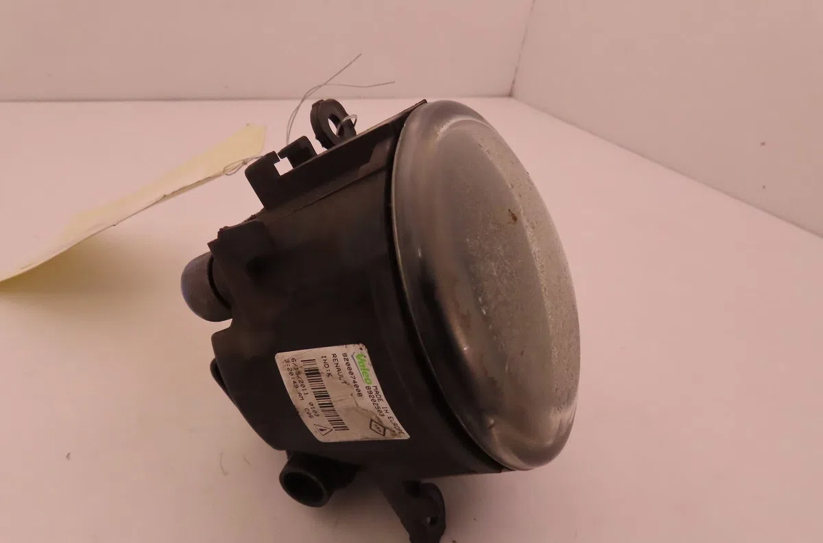 Phare antibrouillard avant droit Renault MEGANE III Grandtour (KZ0-1) 1.5 dci (kz0c, kz1a) (2009) occasion