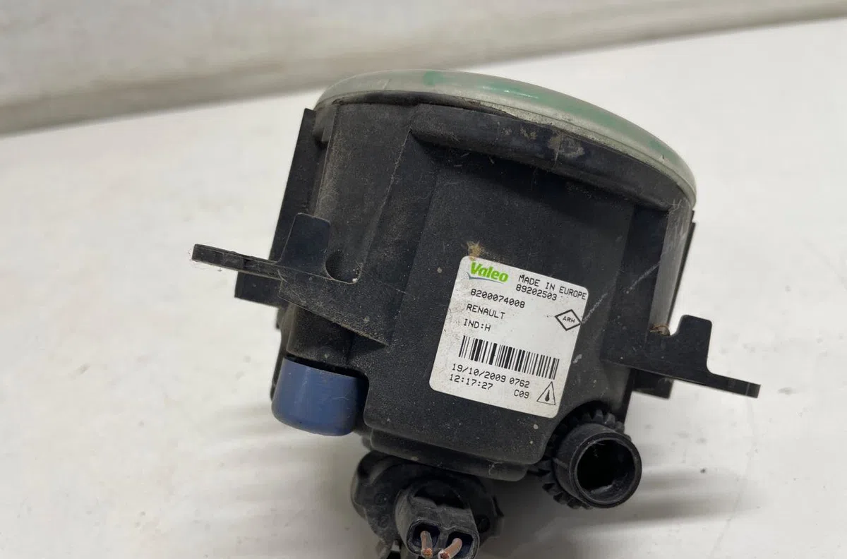 Phare antibrouillard avant droit Renault MEGANE III Grandtour (KZ0-1) 1.5 dci (kz1m, kz1w, kz0r) (2009) occasion