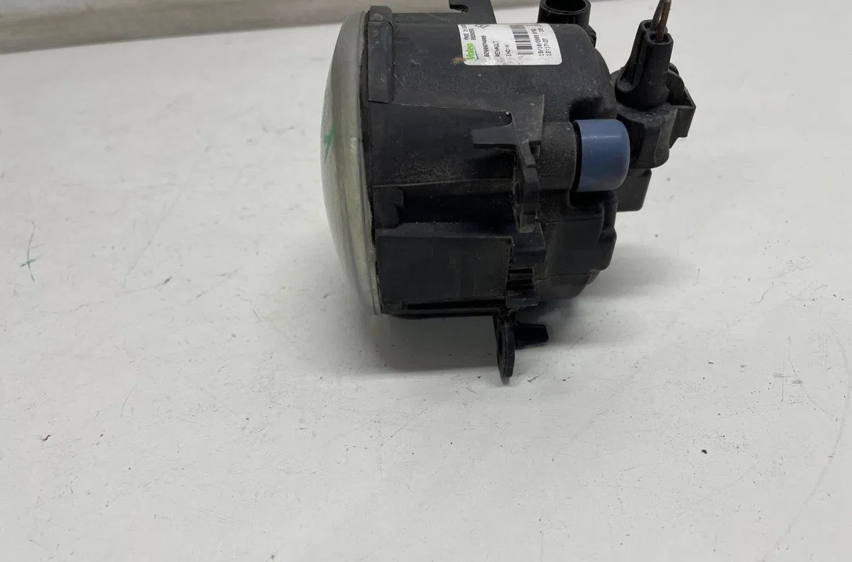 Phare antibrouillard avant droit Renault MEGANE III Grandtour (KZ0-1) 1.5 dci (kz1m, kz1w, kz0r) (2009) occasion