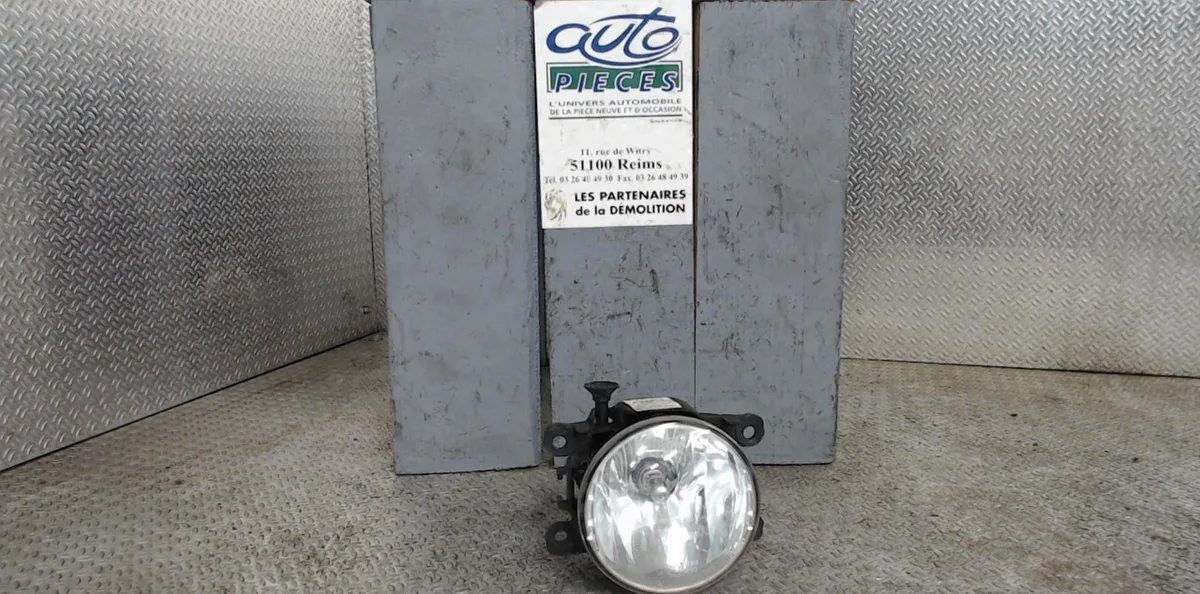 Phare antibrouillard avant droit Renault MEGANE IV 3-5 portes (B9A-M-N_) 1.2 tce 100 (b9ms) (2015) occasion