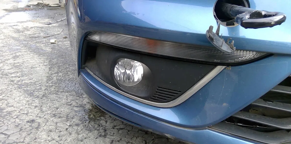 Phare antibrouillard avant droit Renault MEGANE IV 3-5 portes (B9A-M-N_) 1.2 tce 100 (b9ms) (2015) occasion