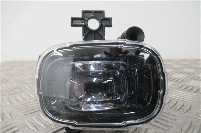 Phare antibrouillard avant droit Renault MEGANE IV 3-5 portes (B9A-M-N_) 1.5 blue dci 115 (b9a6) (2018) occasion