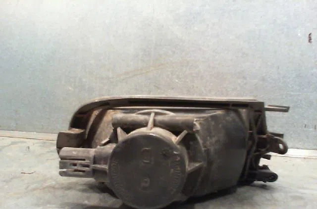 Phare antibrouillard avant droit RENAULT R19 1992 occasion