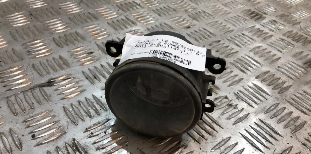 Phare antibrouillard avant droit RENAULT SCENIC 2 PHASE 1 occasion
