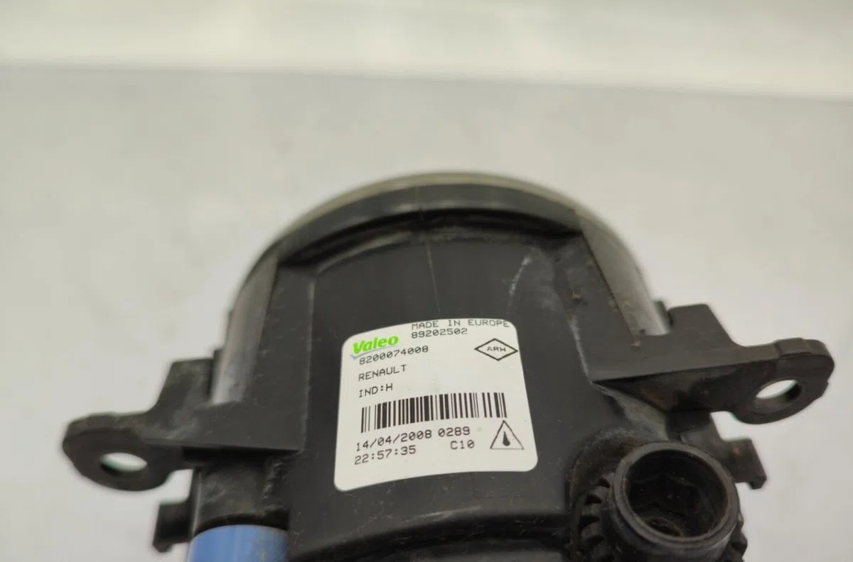 Phare antibrouillard avant droit RENAULT SCENIC 2 PHASE 2 occasion