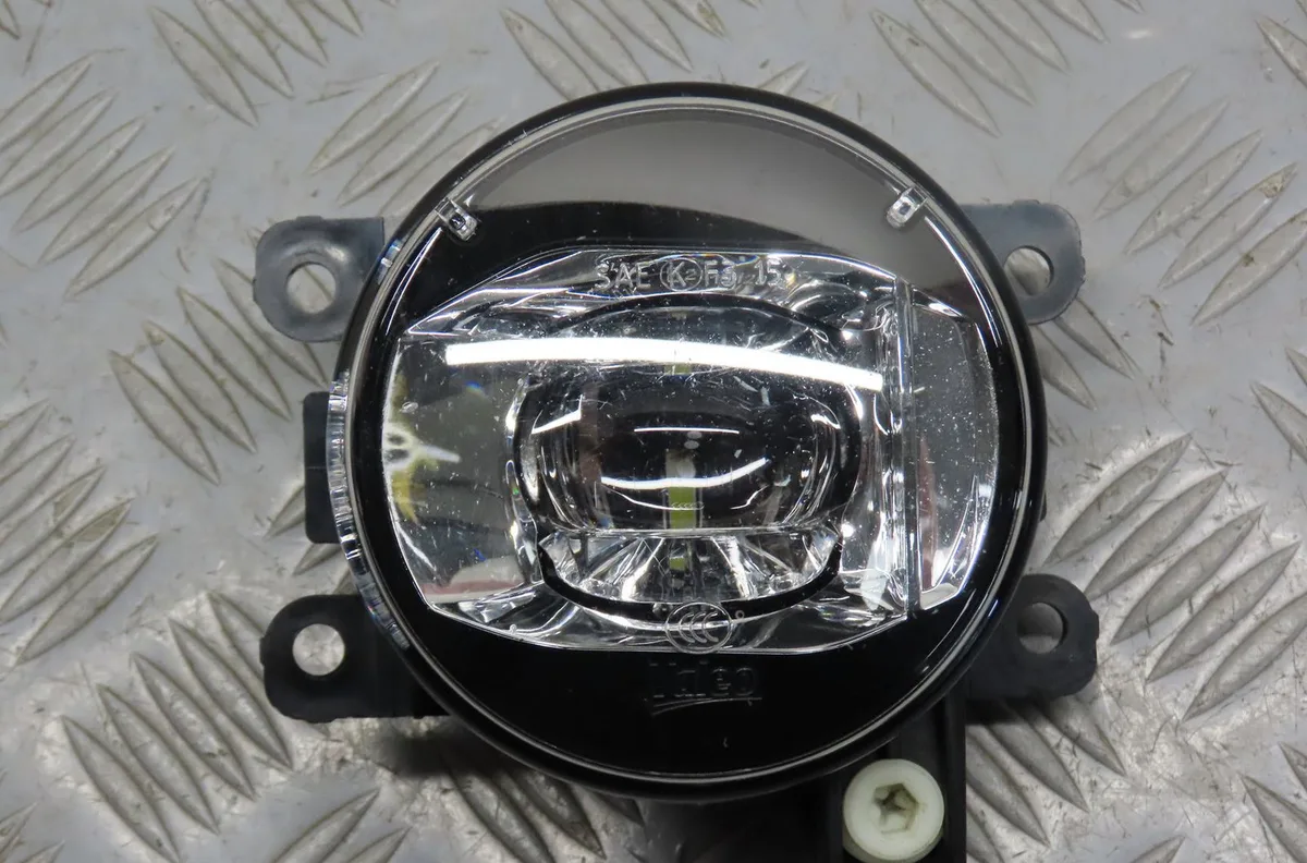 Phare antibrouillard avant droit Renault TALISMAN (LP_) 1.6 dci 130 (2015) occasion