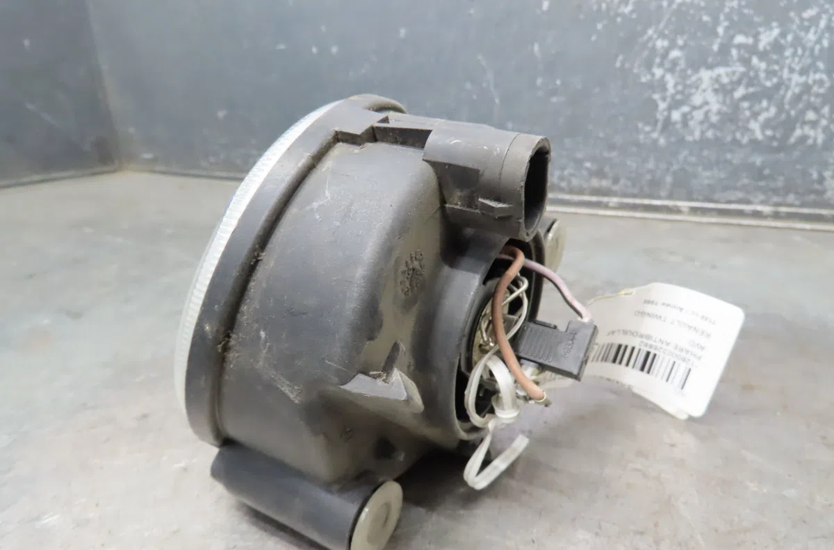 Phare antibrouillard avant droit RENAULT TWINGO 1999 occasion