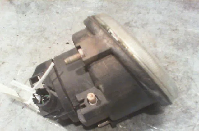 Phare antibrouillard avant droit RENAULT TWINGO 2004 occasion