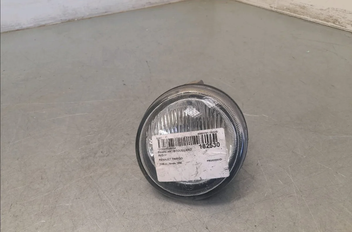 Phare antibrouillard avant droit RENAULT TWINGO I occasion