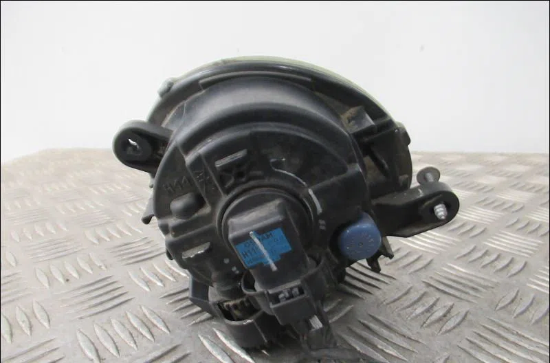 Phare antibrouillard avant droit Renault TWINGO II Camionnette - 3-5 portes (CNO_) 1.5 dci (cn03) (2010-2014) occasion