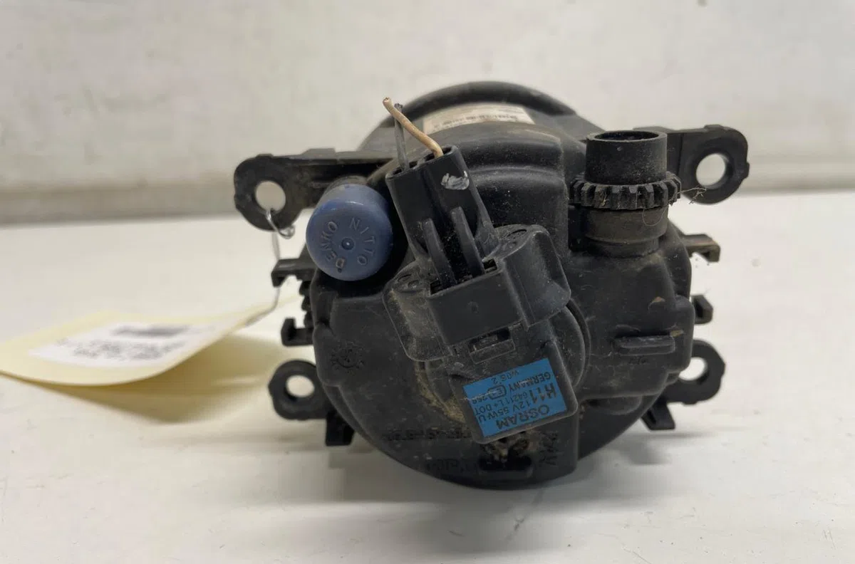 Phare antibrouillard avant droit Renault TWINGO II (CN0_) 1.2 turbo (cn0c, cn0f) (2007-2014) occasion