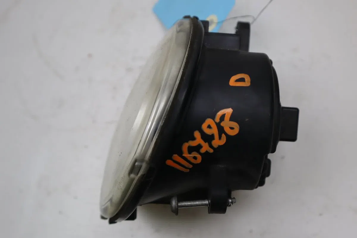 Phare antibrouillard avant droit Renault TWINGO II (CN0_) 1.5 dci (cn0e) (2007-2014) 3 portes occasion
