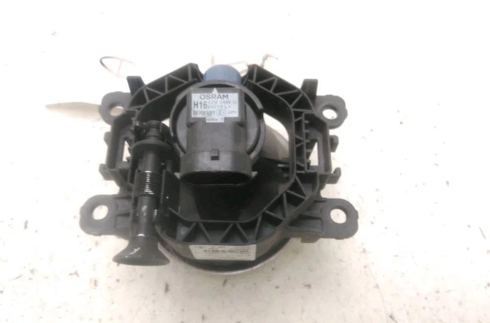 Phare antibrouillard avant droit Renault TWINGO III (BCM_, BCA_) 1.0 sce 70 (2014) 5 portes occasion
