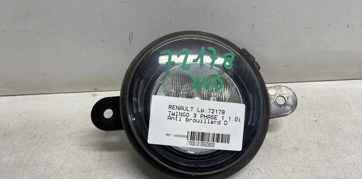 Phare antibrouillard avant droit Renault TWINGO III (BCM_, BCA_) 1.0 sce 70 (bcmb) (2015) 5 portes occasion