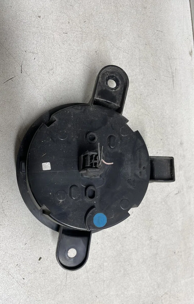 Phare antibrouillard avant droit Renault TWINGO III (BCM_, BCA_) 1.0 sce 70 (bcmb) (2015) 5 portes occasion