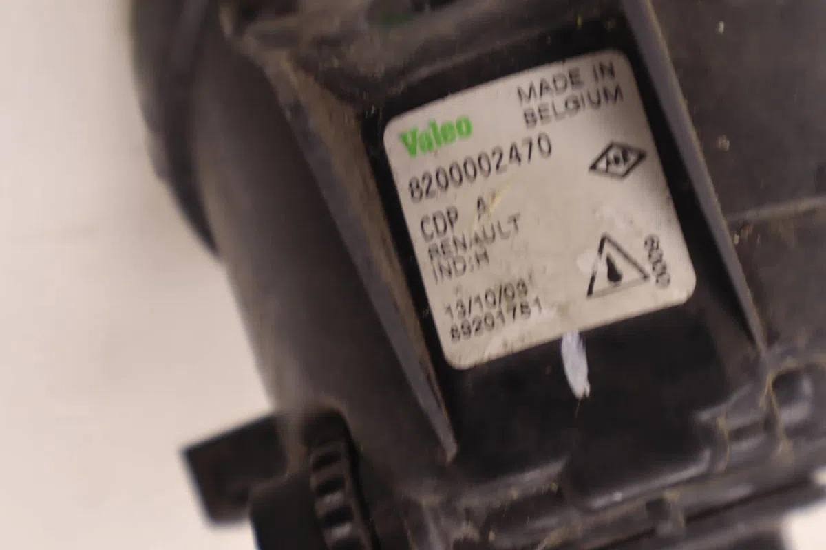 Phare antibrouillard avant droit Renault VEL SATIS (BJ0_) 2.2 dci (bj0e, bj0f) (2002-2009) 5 portes occasion