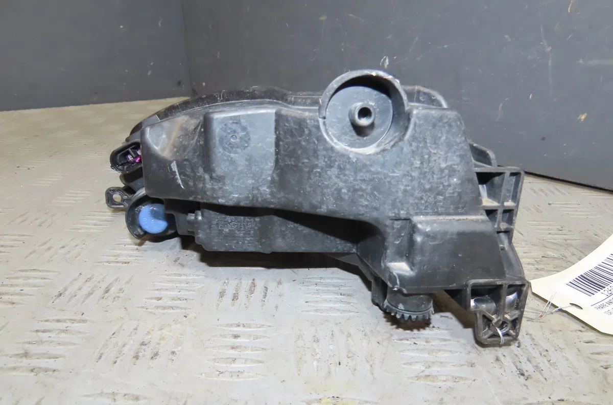 Phare antibrouillard avant droit Seat LEON (5F1) 1.5 tsi (2018-2020) occasion