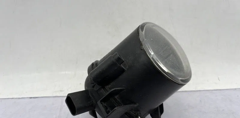 Phare antibrouillard avant droit SEAT TOLEDO 3 occasion