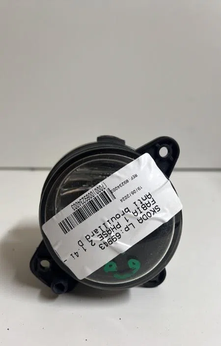Phare antibrouillard avant droit Skoda FABIA I (6Y2) 1.4 16v (1999-2008) occasion