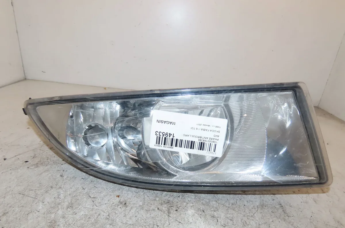 Phare antibrouillard avant droit Skoda FABIA II (542) 1.6 tdi (2010-2014) occasion