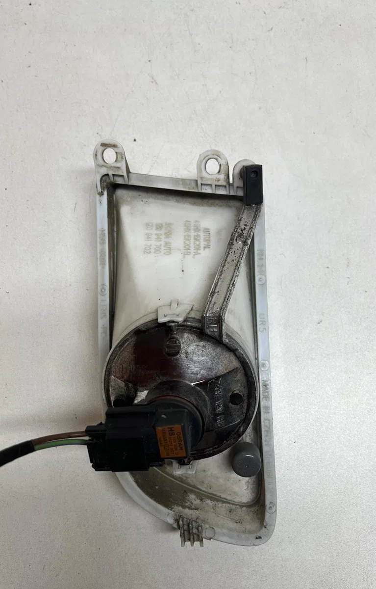 Phare antibrouillard avant droit Skoda OCTAVIA II (1Z3) 1.9 tdi (2004-2010) occasion