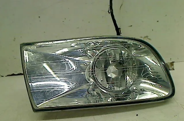 Phare antibrouillard avant droit Skoda OCTAVIA II Combi (1Z5) 1.9 tdi (2004-2010) occasion