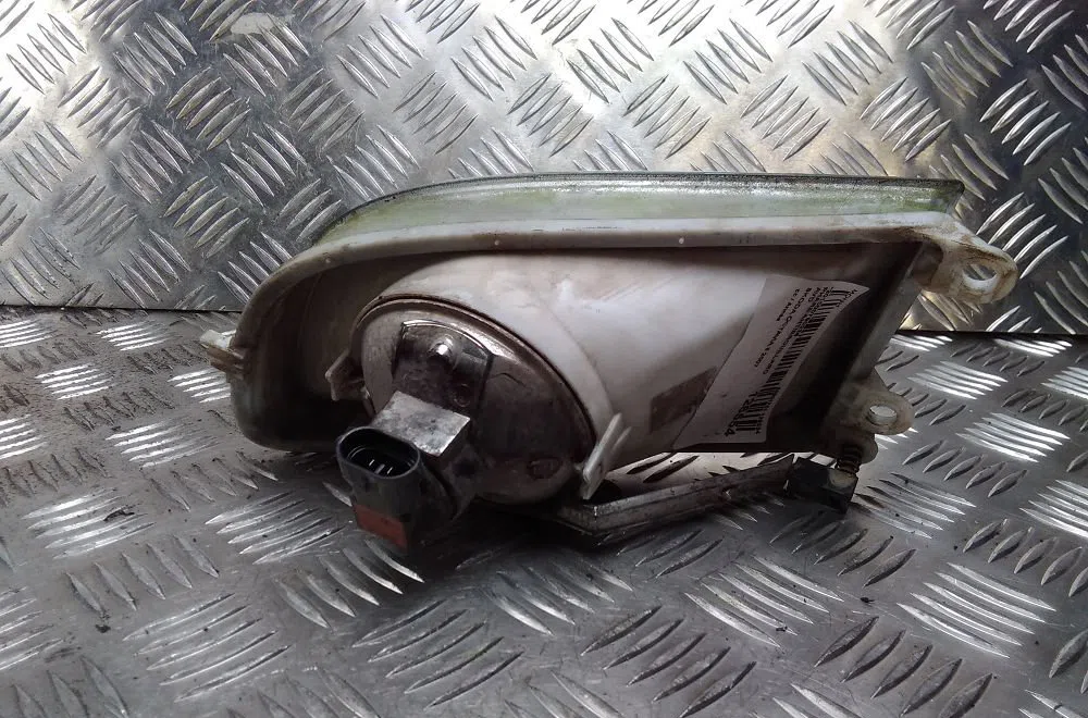 Phare antibrouillard avant droit Skoda OCTAVIA II Combi (1Z5) 1.9 tdi 4x4 (2004-2010) occasion