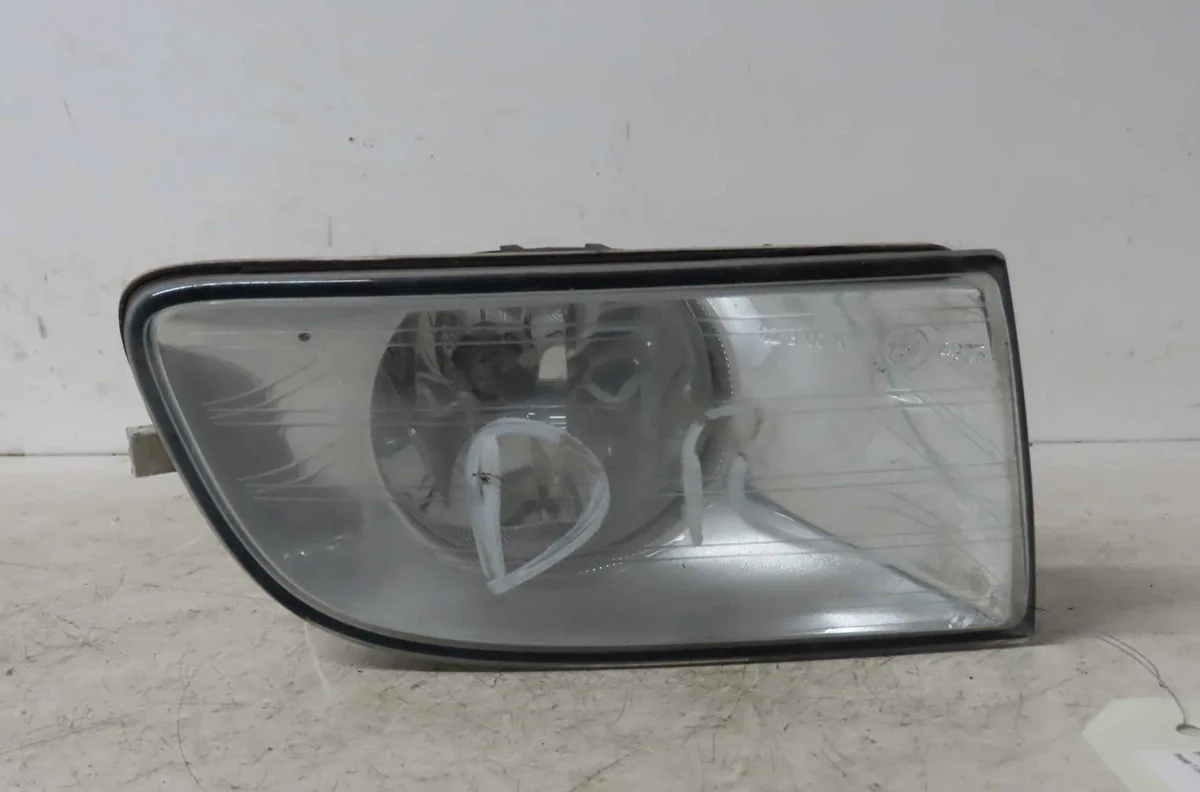 Phare antibrouillard avant droit SKODA OCTAVIA II occasion