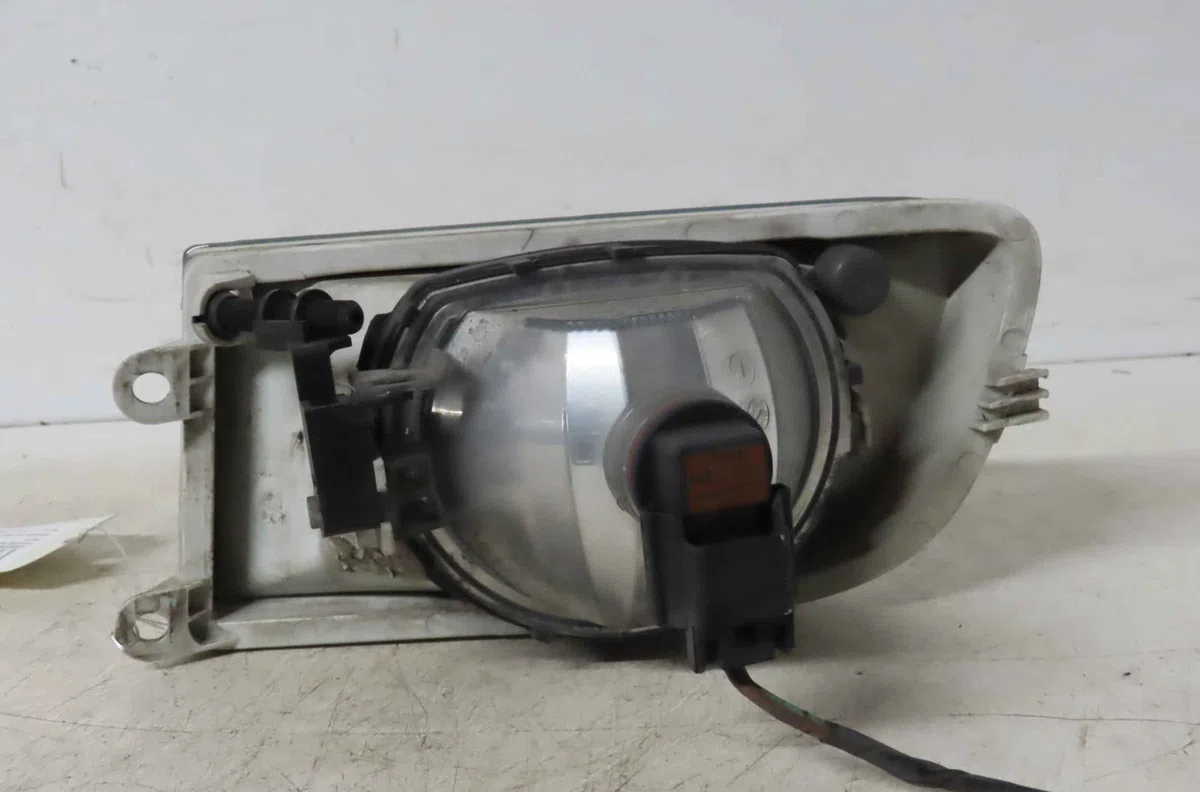 Phare antibrouillard avant droit SKODA OCTAVIA II occasion