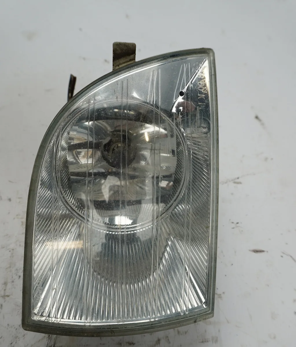 Phare antibrouillard avant droit Skoda ROOMSTER (5J7) 1.9 tdi (2006-2010) 5 portes occasion