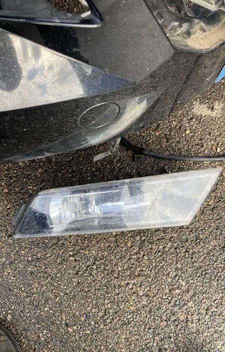 Phare antibrouillard avant droit SKODA SUPERB 3 PHASE 1 occasion