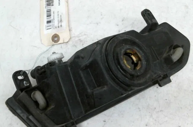 Phare antibrouillard avant droit Skoda YETI (5L) 2.0 tdi 4x4 (2009-2017) occasion
