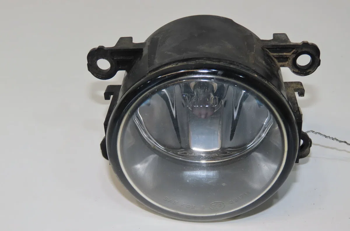 Phare antibrouillard avant droit Suzuki GRAND VITARA II (JT, TE, TD) 1.9 ddis traction intégrale (jt419, td44, jb419wd,.