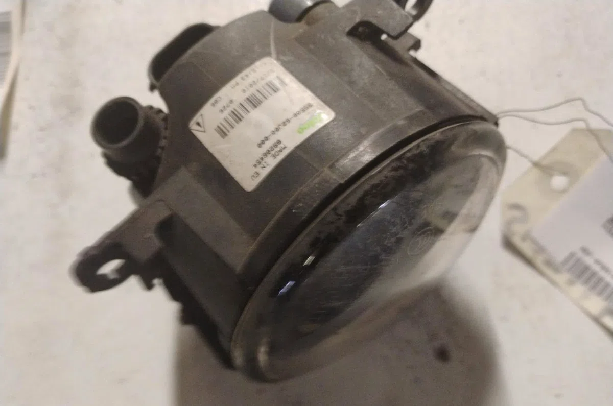 Phare antibrouillard avant droit SUZUKI SUZ SPLASH occasion