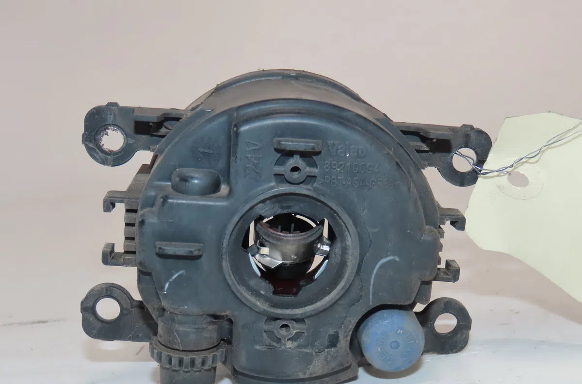 Phare antibrouillard avant droit Suzuki SWIFT III (MZ, EZ) 1.3 ddis (rs 413d) (2005) occasion