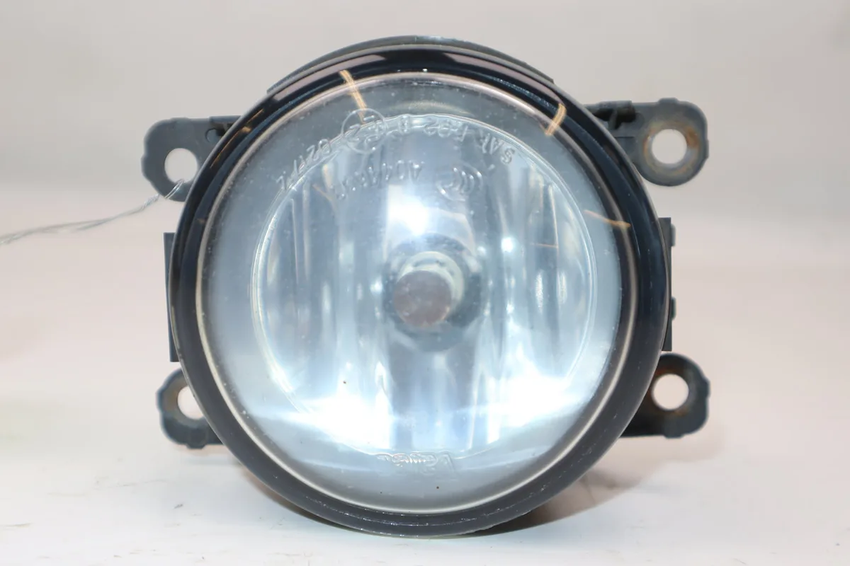 Phare antibrouillard avant droit Suzuki SWIFT III (MZ, EZ) 1.3 ddis (rs 413d) (2005) occasion