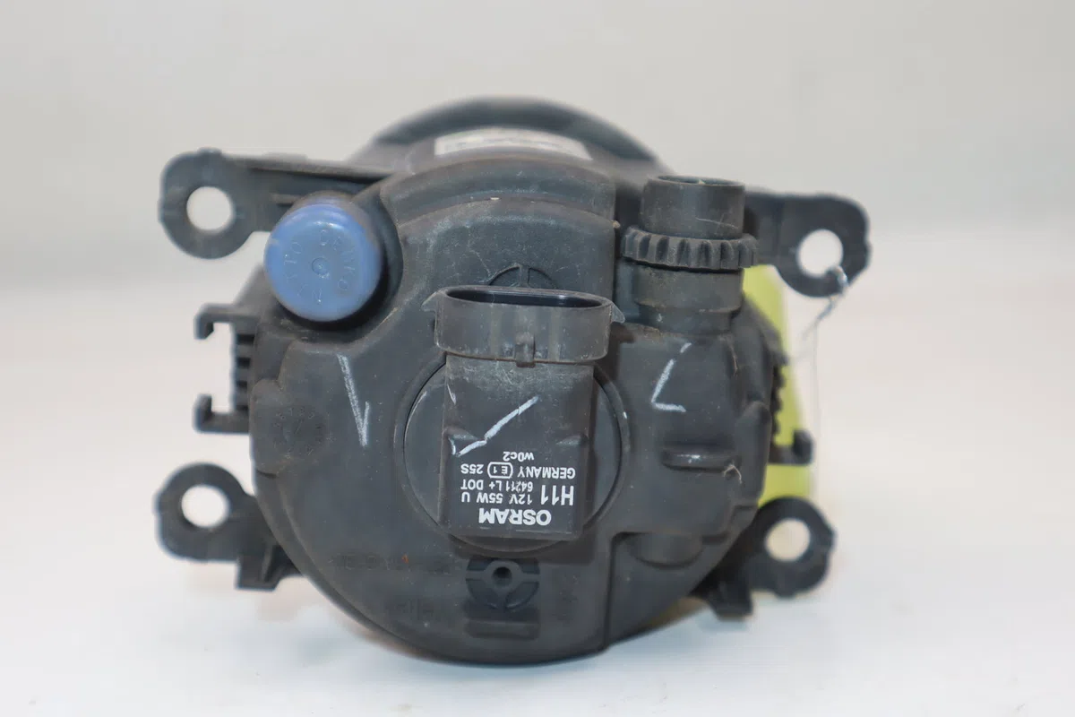Phare antibrouillard avant droit Suzuki SWIFT III (MZ, EZ) 1.3 ddis (rs 413d) (2005) occasion