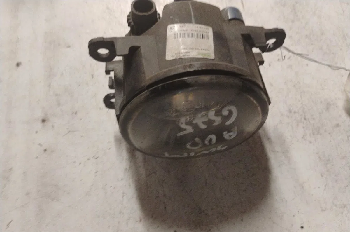 Phare antibrouillard avant droit Suzuki SWIFT III (MZ, EZ) 1.3 (rs 413) (2005) occasion