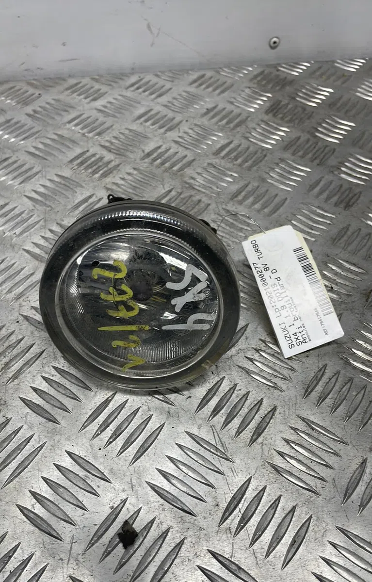 Phare antibrouillard avant droit SUZUKI SX4 1 occasion