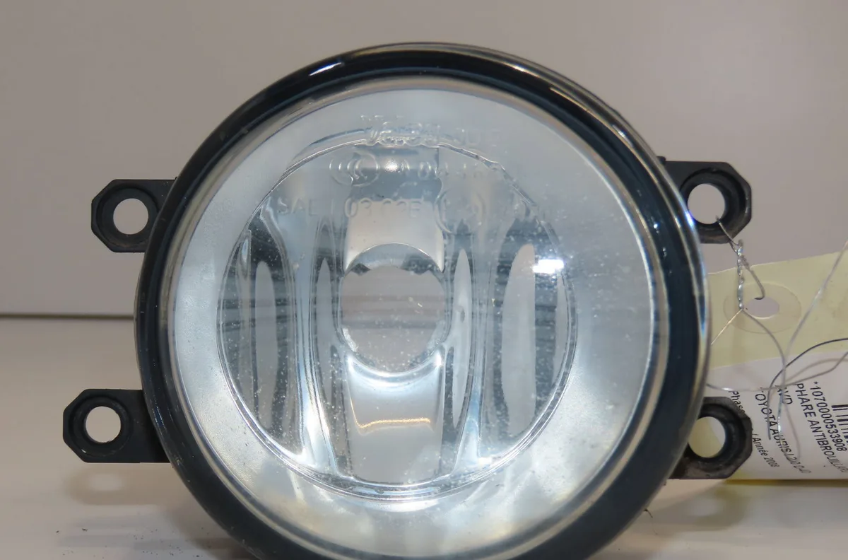Phare antibrouillard avant droit Toyota AURIS (_E15_) 2.0 d-4d (ade150_) (2006-2012) occasion