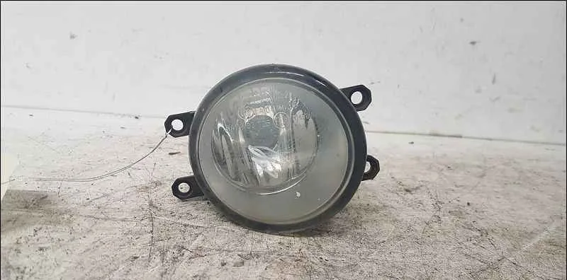 Phare antibrouillard avant droit TOYOTA AURIS I occasion