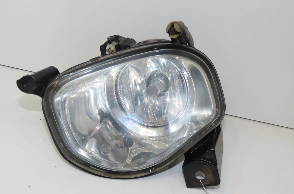 Phare antibrouillard avant droit Toyota AVENSIS (_T25_) 2.0 d-4d (cdt250_) (2003-2008) occasion