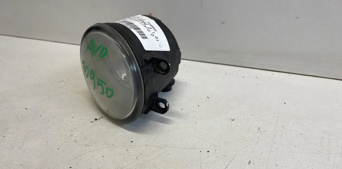 Phare antibrouillard avant droit Toyota AYGO (_B1_) 1.0 (kgb10_) (2005-2014) 5 portes occasion