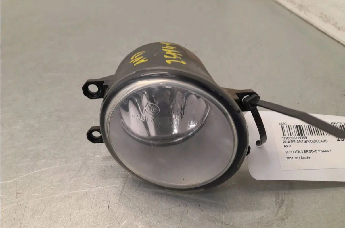 Phare antibrouillard avant droit Toyota VERSO S (_P12_) 1.4 d4-d (nlp121_) (2010-2016) occasion