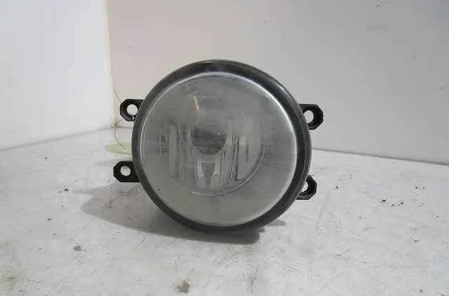 Phare antibrouillard avant droit TOYOTA YARIS II occasion