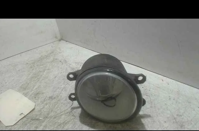 Phare antibrouillard avant droit TOYOTA YARIS II occasion
