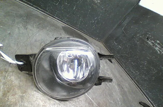 Phare antibrouillard avant droit Toyota YARIS (_P1_) 1.0 (scp10_) (1999-2005) occasion